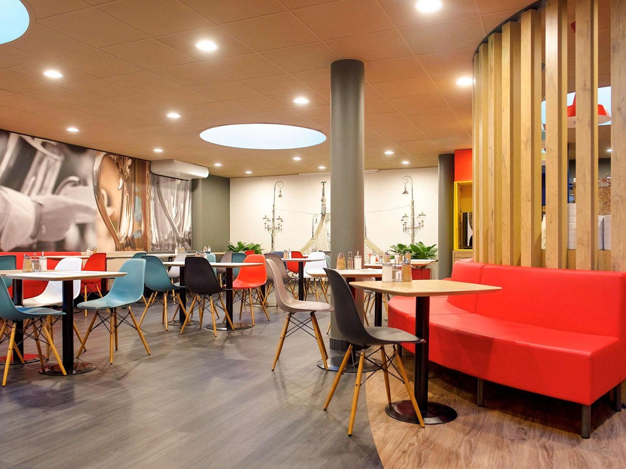 Ibis Budapest Centrum Exterior foto